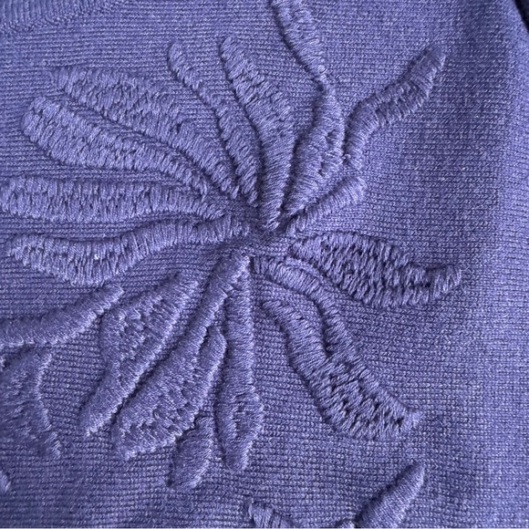 Chico's Purple Crew Neck Sweater with Textured Floral Design Size 0 (Small) NWT - Picture 6 of 10